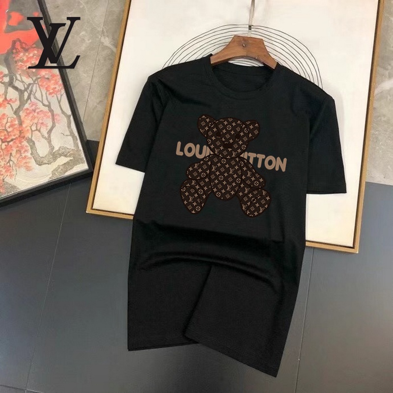 Louis Vuitton Men's T-shirts 152